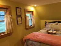 Sweetgrass Cottage, Ovid: Walk to Sheldrake Point Winery, Beach and Boat Launch Hotels in Ovid