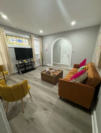 3 Bedroom Apartment near airport and New York City