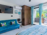 Cozy studio apartment near beach with roof top pool, AC, WiFi Hotels in Santa Cruz Huatulco