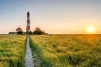 Beacon, apartment in "De Feerjenhusen" on the Haubarg of Vollerwiek Hotels in Vollerwiek