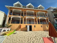 T2 Grand Case direct beach access Hotels near Grand Case-Esperance Airport
