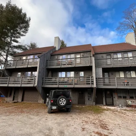 Cozy Killington Mountain View Condo