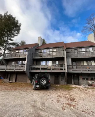 Cozy Killington Mountain View Condo