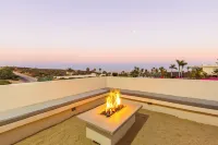 4-Villa Estate: Steps to Beach ~ 3Mi Flora Farms ~ 180° Ocean Views ~ Pool