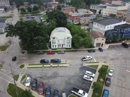 Heart of Hillsdale Downtown Office / Kitchen / Two Beds / Close to Everything