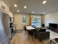 NEW Modern 1- Bed Condo in Downtown Traverse City