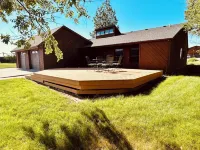 Family Home with Mountain Views