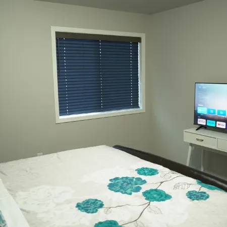 Serene Location\ Garage\ Close to\Suite Shots Golf\Hospital\Interstate