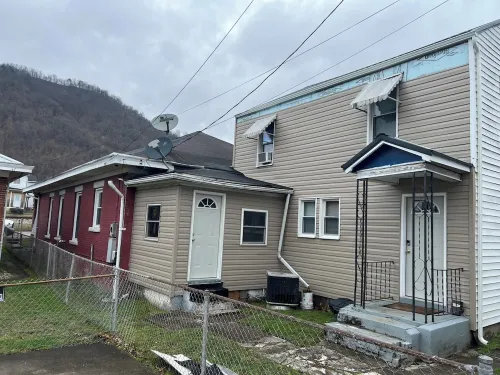 Hiding Place  is near Montgomery colleges, hospital, NRG, & trails