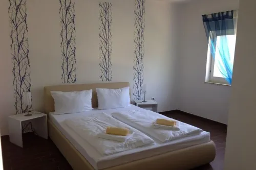 Resindenz Benni 7 with heated pool, Hotel a Medulin