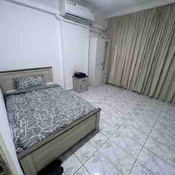 Dinar Stays 1 bed for 1 person only Rooms