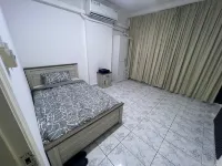 Dinar Stays 1 bed for 1 person only 아부다비 호텔