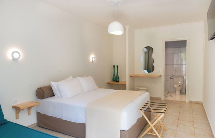 Ellinas Hotel
