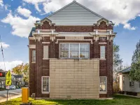 15 Min from Campus! Large 2BR Perfect for Groups! Hotels in Penn Township