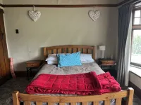 Piwari Villa  - Summer Hike & Bike, Winter Snow & Spa Hotels in Ohakune