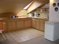 Well-kept attic apartment with mountain views, free WiFi, TV, Chiemgau map, ...