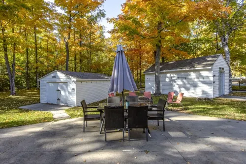 3-Min Walk to Cove Beach | Cozy 3BR Georgian Bay Cottage Retreat | Sleeps 6!