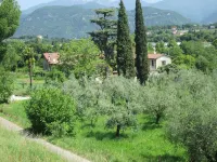 Family apartment with garden - 10 min from the lake!