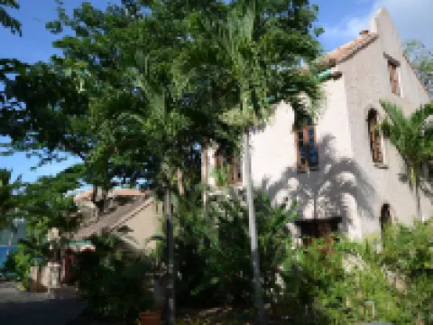 One Bedroom Cottage on Peter Bay Beach Hotels in Central