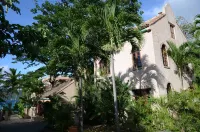 One Bedroom Cottage on Peter Bay Beach Hotels near Trunk Bay