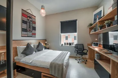 Gender Segregated Single and Premium room for Student Only. Các khách sạn ở Dubailand