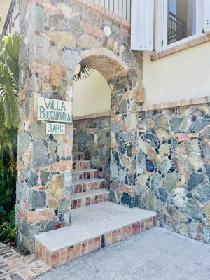 Villa Bougainvillea / Caribbean Retreat Hotels in 