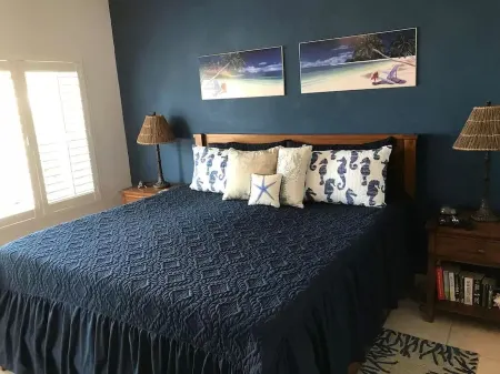 "Tortuga Kai" - 2 BR Oceanfront Condo At Kaibo, Grand Cayman Отели в г. Rum Point