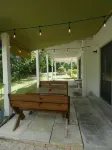 Lovely 1 bedroom, steps from the beach, car available