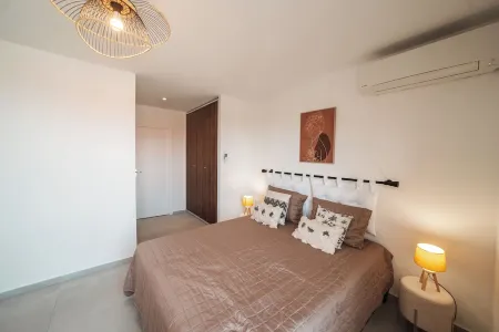 Villa Azuréa Piscine et Plages Отели в г. Сент-Ан