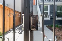 Relax at a Charming West Oakland Victorian