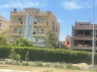 Cozy 2-bedroom apartment in wonderful Giza Governorate with AC, WiFi Hotels in der Nähe von Misr Pharmacies - October Branch - Prima Viesta