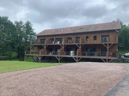 La Menuiserie" residence with private spa for up to 12 people