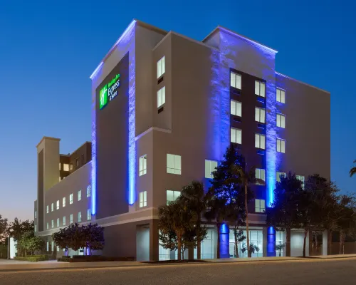 Holiday Inn Express & Suites FORT LAUDERDALE AIRPORT SOUTH by IHG Các khách sạn gần Công viên Snyder