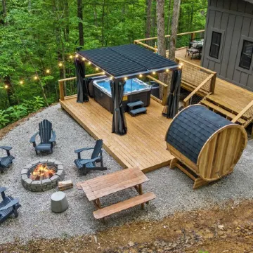 Spring Retreat! w/ Hot Tub, Sauna & Firepit Near Natural Bridge SP + Rrg Trails!