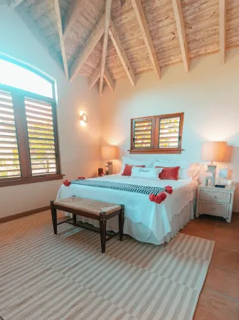 Villa Rosso Di Sera: 2 Minute Walk from the Beach Отели рядом с достопримечательностью «Turks and Caicos Island»
