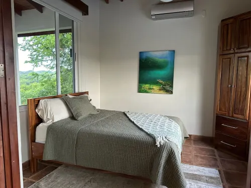 Hillside Treasure 4 BR 3.5 Bath Amazing Views of Playa Hermosa