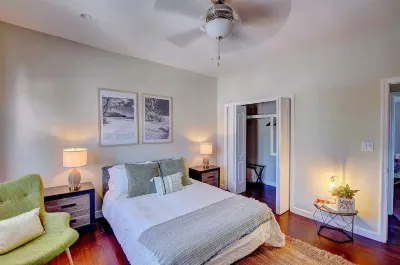 Cozy Condo Near Beach, Restaurants, Shops, Airport Hotel a 