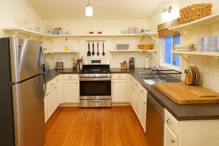 Great Sacandaga Stay • 6BR • Kayaks • Sleeps 16+ Отели в г. Мейфилд