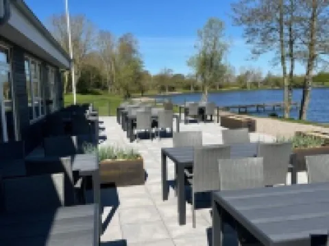 Storkesøen Ribe Holiday Cottages and Apartments Hotels in Ribe