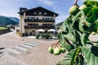 Hotel Schönwies Hotels in Ora