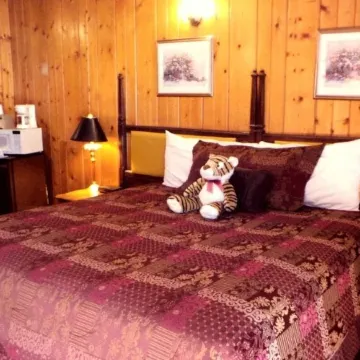 Caboose Motel & Gift Shop