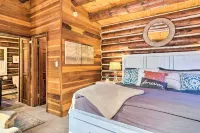 Classic Colorado Log Home w/ Mountain Views! - balcony