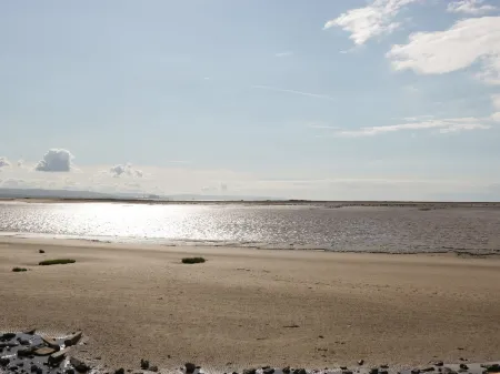 14 Fairways Отели в г. Бернем