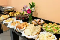 Prisma Plaza Hotel - breakfast
