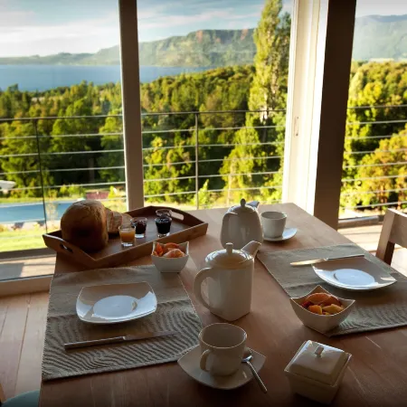 Lake Lodge