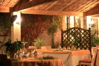 Logis Hôtel Restaurant les Norias Hotels in Rogues