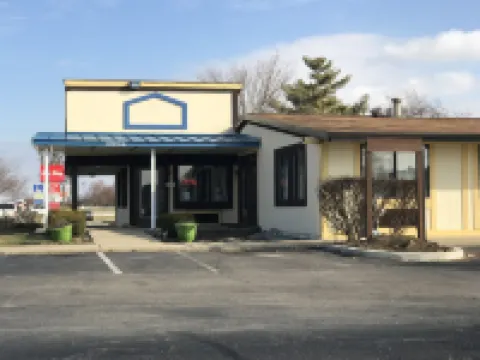 Blue Stone Inn Hotels in Fayette County