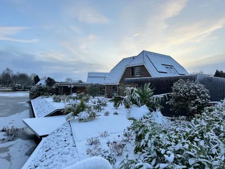 B&B de Wiekeborg Отели в г. Влагтведде