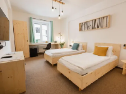 雷哈維塔爾酒店 尼斯河畔亞布洛內茨酒店