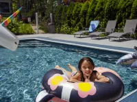 Hamptons Vacation Inn - Swimmingpools